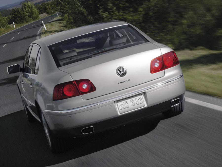 Volkswagen Phaeton V8 2002 года  (US) (фото 6 из 10)